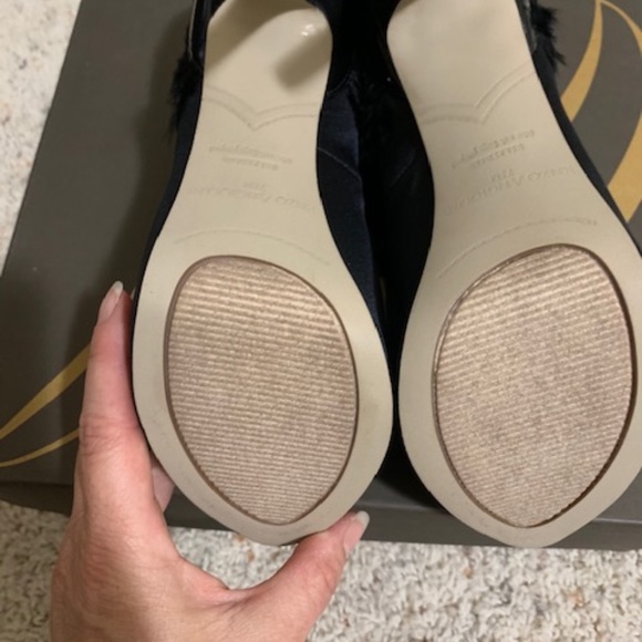 Enzo Angiolini Black Feather Eatorrez Pumps - Picture 5 of 6